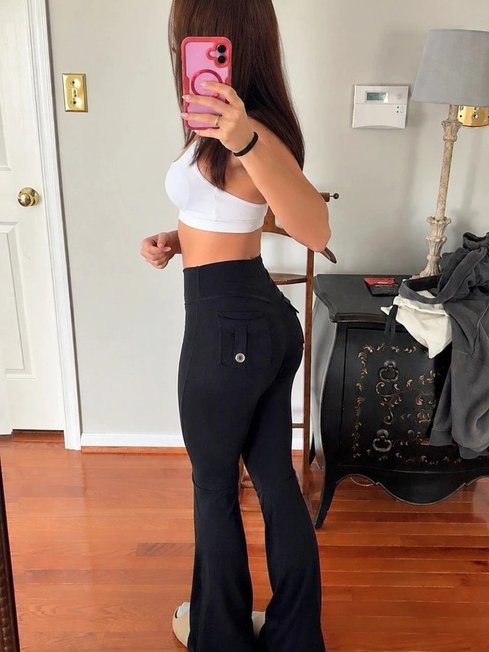 YEOREO Black Flare Leggings Like New SIZE MEDIUM